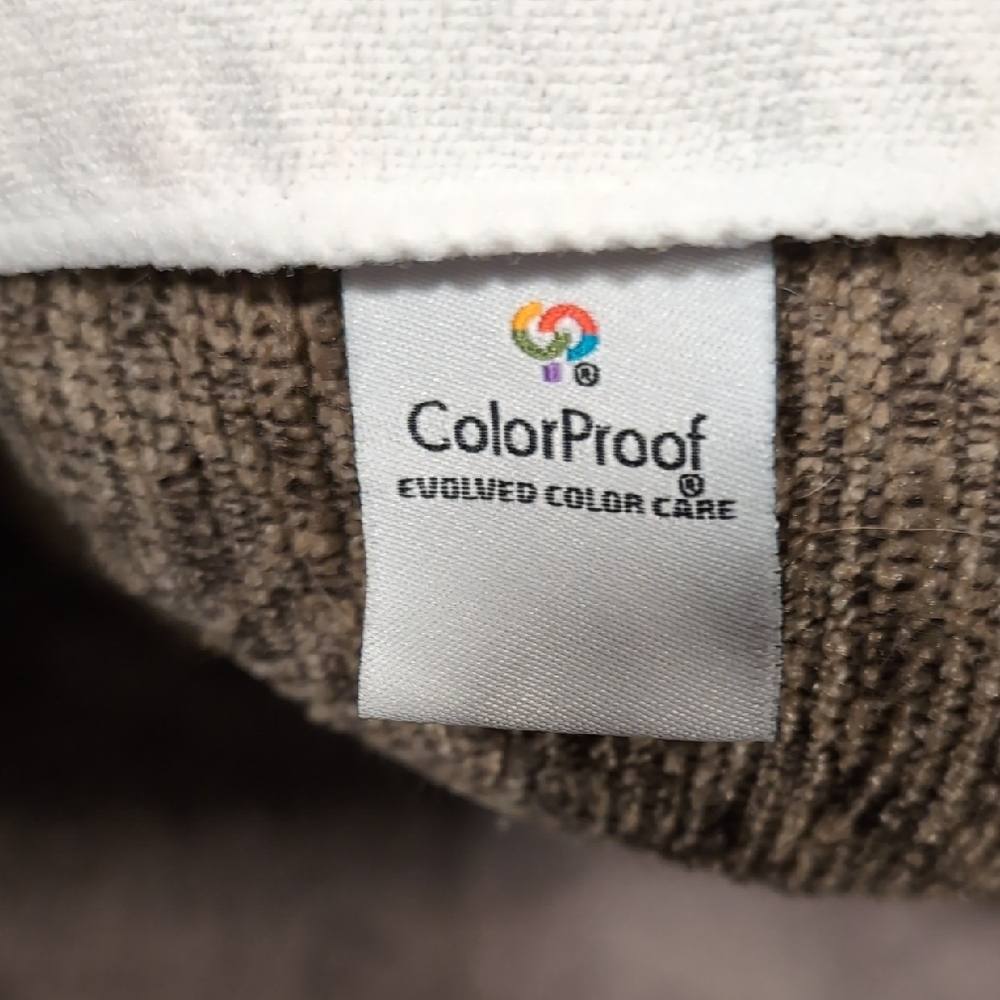 ColorProof Towel - Picture 3 of 3